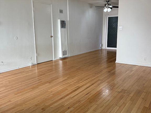 3rd image of 1440 S Barrington Ave APT 3