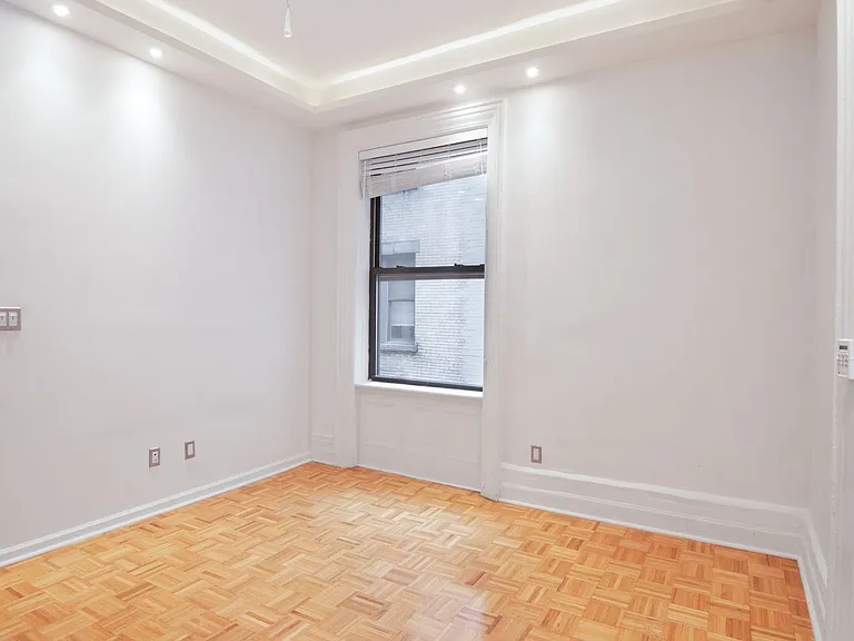 853 7th Ave #11F — Photo 11