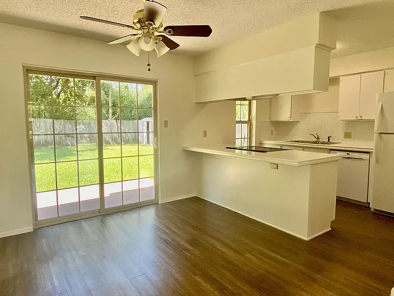 3013 Bob O Link Ln — Photo 4