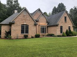 418 Hunters Ridge Rd, Fayetteville, WV 25840