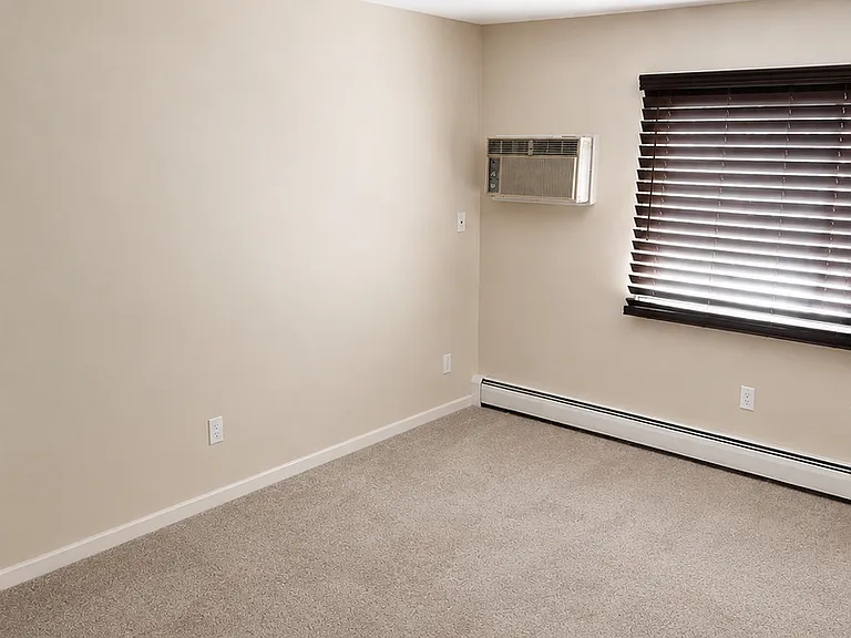 655 Talcottville Rd — Photo 30