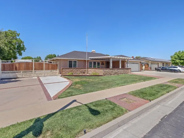 406 E Cedar St, Hanford, CA 93230