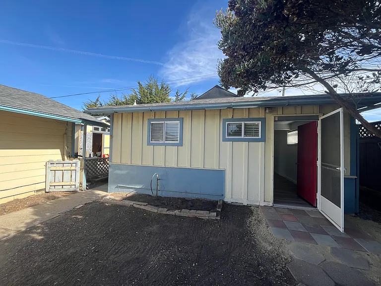 2916 Alder Ave — Photo 10