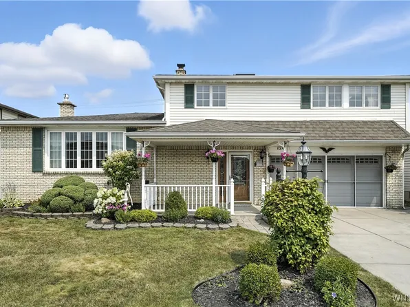 124 Nantucket Dr E, Buffalo, NY 14225