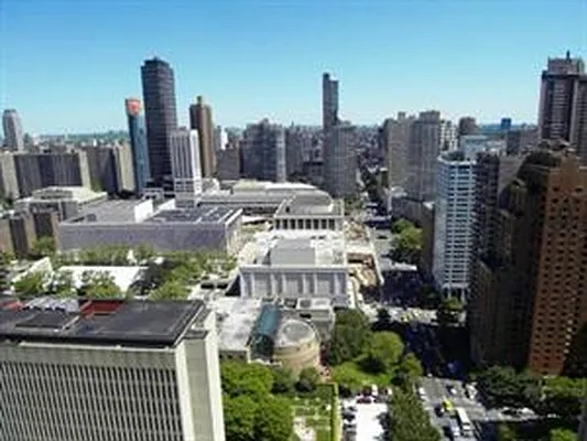 Rented by Douglas Elliman | media 28