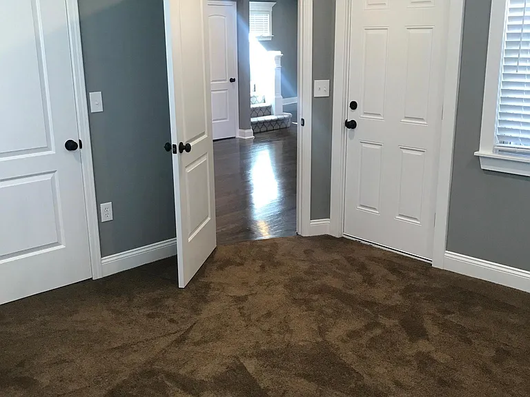 1011 W 45th St — Photo 30