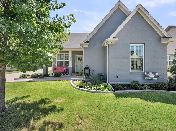 504 Kase Ct, Burleson, TX 76028