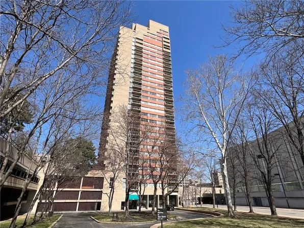 2510 Grand Ave #3001, Kansas City, MO 64108