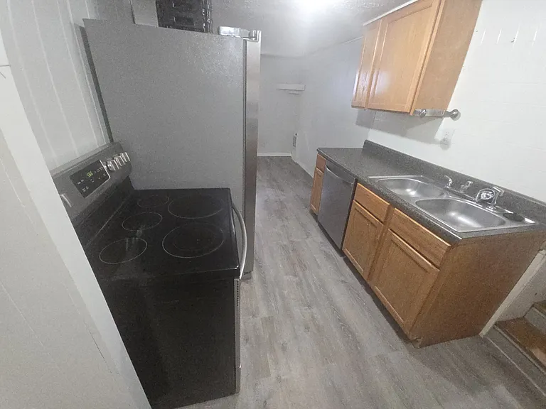 209 Burch St — Photo 5