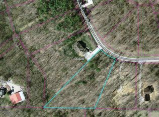 11 Whites Point, Bedford, IN 47421