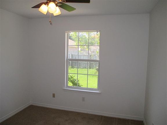 3rd image of 5608 Shelly St