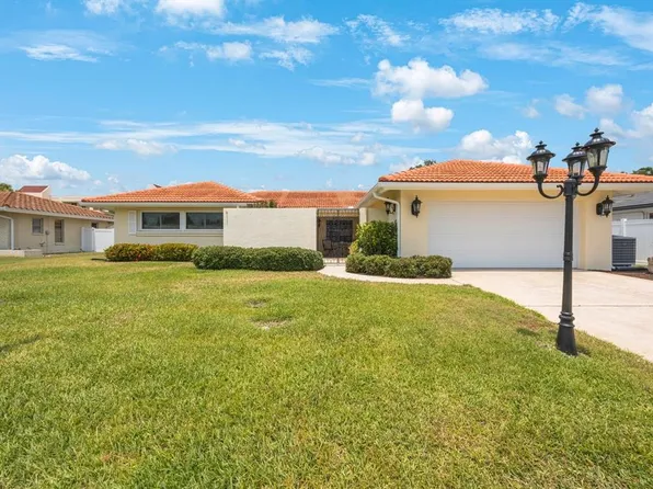 13821 Joyce Dr, Largo, FL 33774