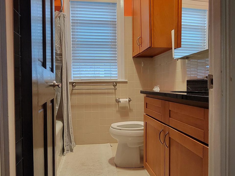1st image of 5748 N Maplewood Ave