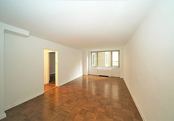 5th image of 125 E 87th St APT 3I