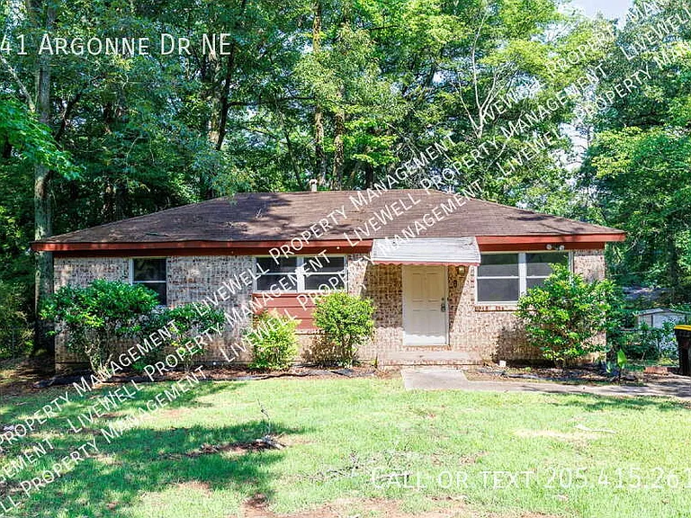 341 Argonne Dr NE — Photo 2