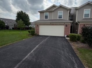 9 Westlake Ct, Cary, IL 60013