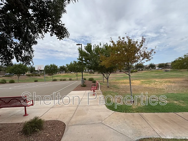 15062 W Portland St — Photo 29