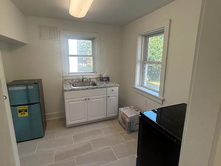 34 Bedford Ave #1 — Photo 7