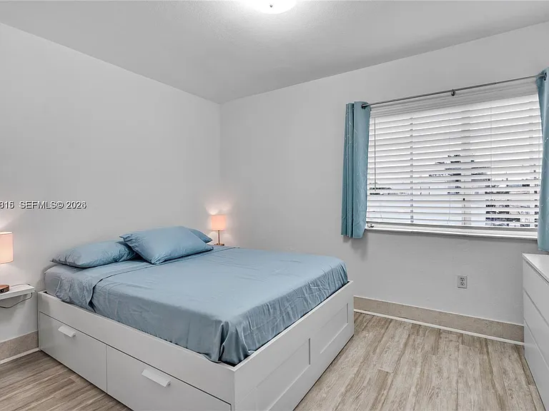 1300 Pennsylvania Ave #307 — Photo 9