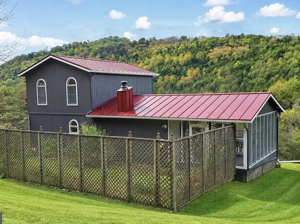 774 Whispering Pines Way, Lost City, WV 26810