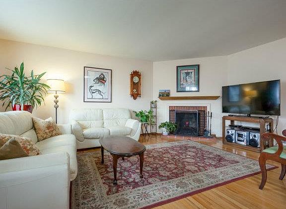 5th image of 1315 Skyline Dr