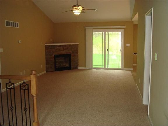 3rd image of 14143 Rocklin St