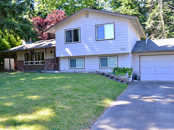 2nd image of 2130 Crosswoods Cir