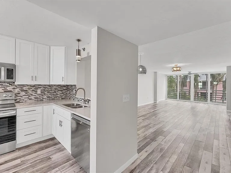 4530 Pinebrook Cir #208 — Photo 19