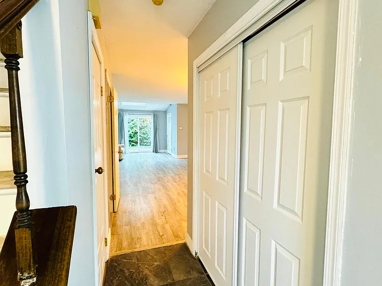 22 Wyckwood Ct — Photo 9
