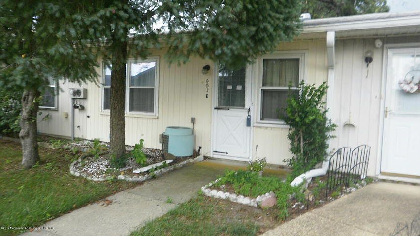 1st image of 653 E Plymouth Dr