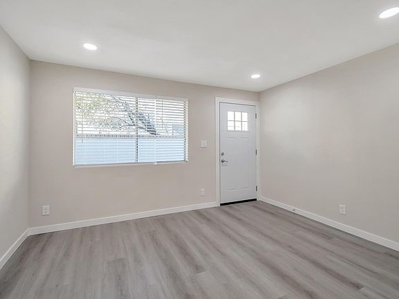 5th image of 109 S McKemy St APT 4