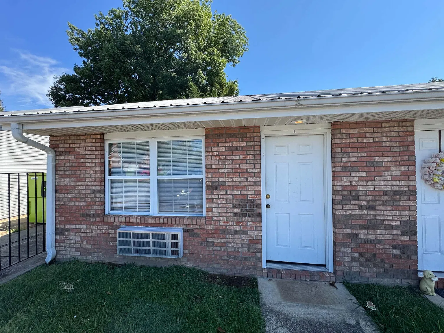 1 bed, $800 — Photo 1