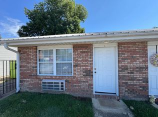 215 Brentwood Dr #L, Murray, KY 42071
