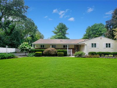 8 Colyer Place, Greenlawn, NY, 11740