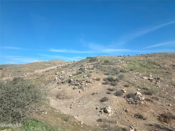 105 E Avenue Flt #28, Lancaster, CA 93535