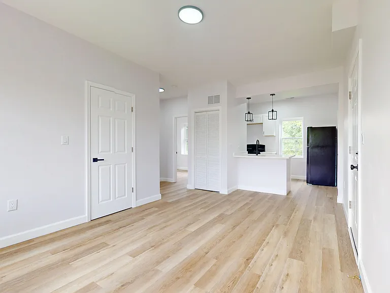 630 E 8th Ave #1W — Photo 4