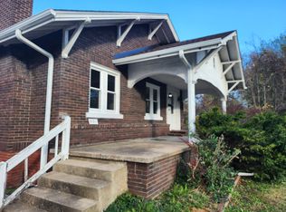 901 S Division St, Carterville, IL 62918