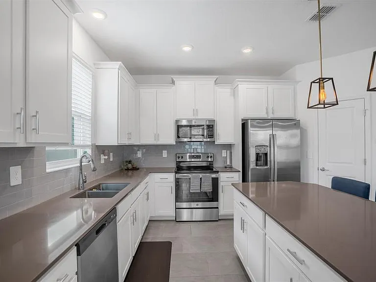 1820 Church Lake St — Photo 10