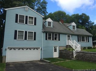 5 Garden Dr, Gales Ferry, CT 06335