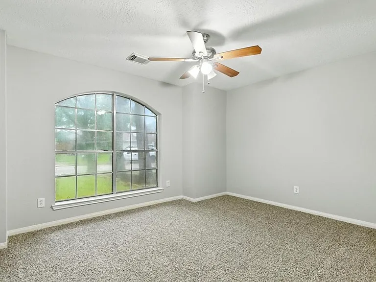 4127 Great Forest Ct — Photo 16