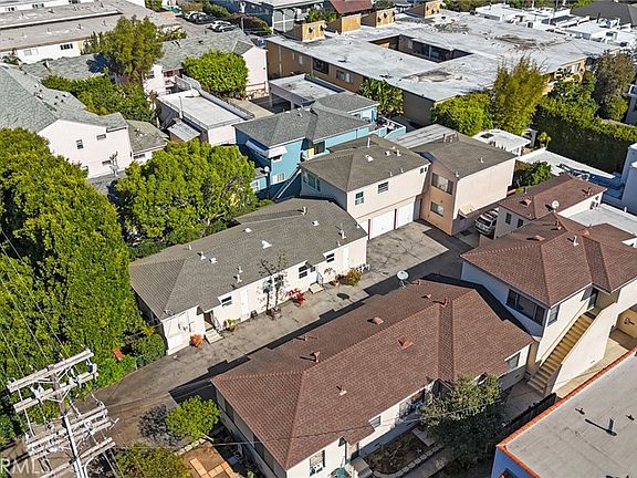 4th image of 3017 4th St