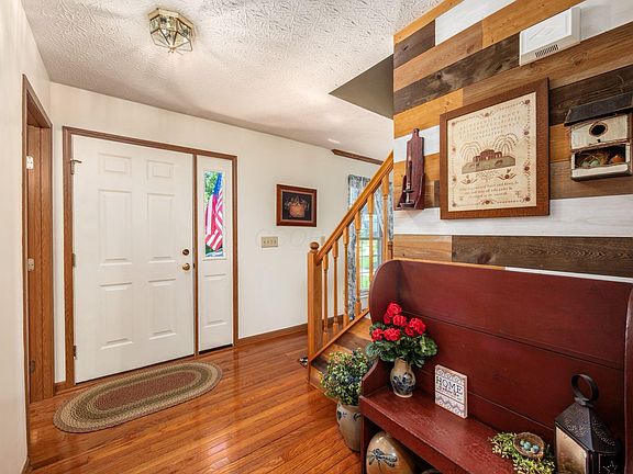 5th image of 690 Quail Hollow Dr S
