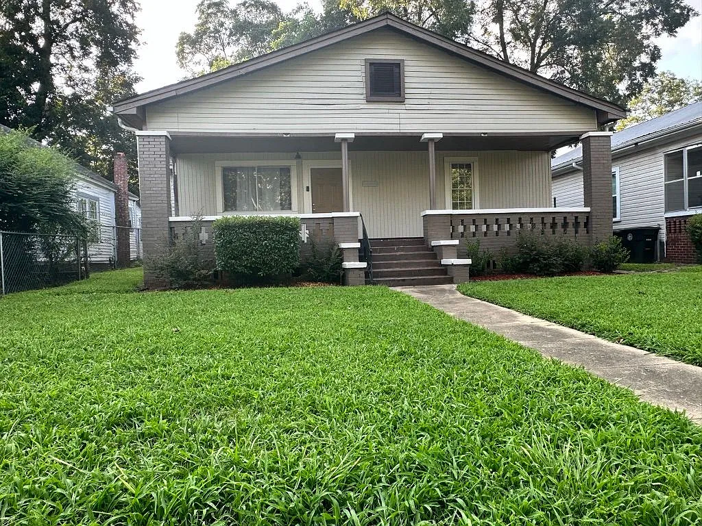 3 bed, 1.0 bath, 1540 sqft, $1,100 — Photo 2