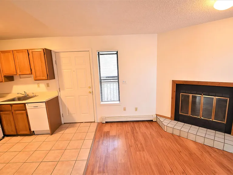 1125 Grandview Ave #4 — Photo 4