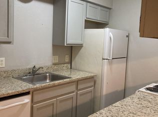 203 S Baggett St #3, Prairie Grove, AR 72753