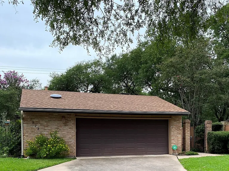 7922 N Ridgeline — Photo 2