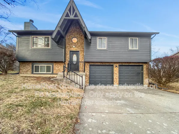 2112 SE 3rd St, Lees Summit, MO 64063