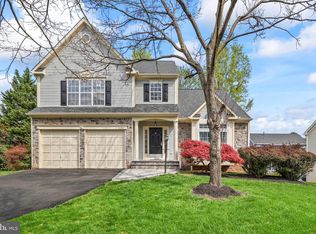 46792 Trailwood Pl, Sterling, VA 20165