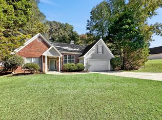130 Hibiscus Trl, Fayetteville, GA 30215