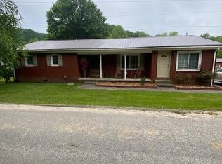 26 Conley Dr, Van Lear, KY 41265